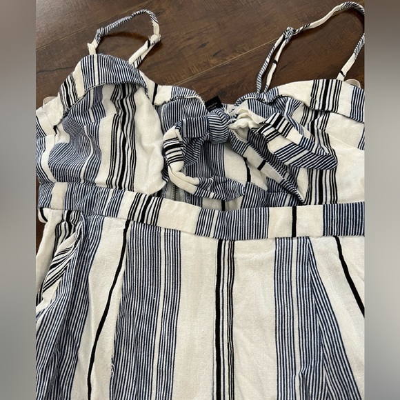 Forever 21 Jumpsuit - Picture 3 of 8